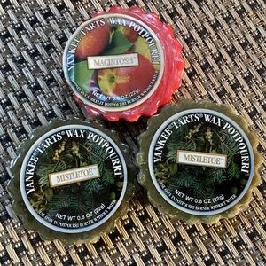 Yankee Candle Tarts Wax Potpourri Mistletoe and Macintosh Bundle NEW 0.8 oz each